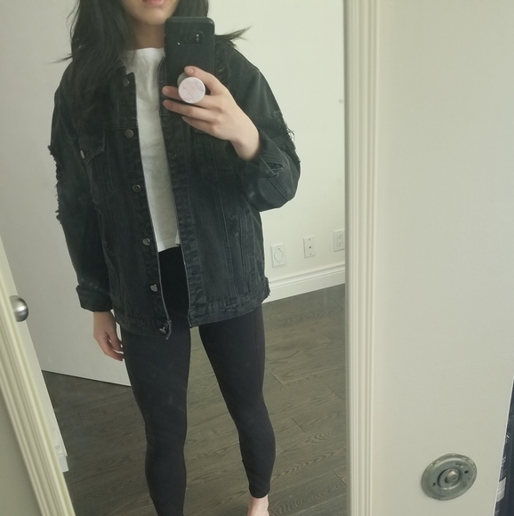 Distressed black denim jacket small - Picture 5 of 7